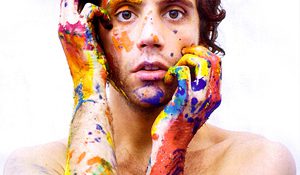 Mika сменит деятельность