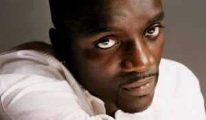 Akon назвал Кристину Агилеру копией Lady GaGa