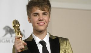 Джастин Бибер стал лучшим новым артистом на Billboard Music Awards 2011