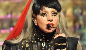 Леди Гага не могла получить роль из-за того, что была брюнеткой