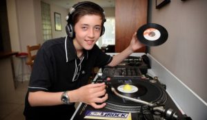 На свадьбе Лили Аллен будет играть 12-летний диджей