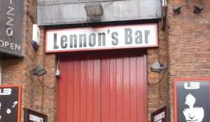 Йоко Оно угрожает судом владельцу тематического бара The Beatles