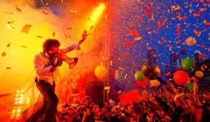 На концерте The Flaming Lips обрушилось световое оборудование