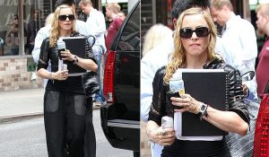 Мадонна ходит по делам в Нью-Йорке (4 фото)