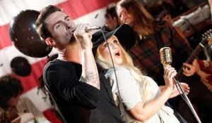 Кристина Агилера и Maroon 5 вернули себе лидерство Billboard Hot 100