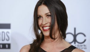 СЛУШАЕМ: Alanis Morissette “Guardian”