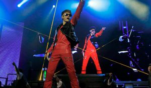 Джастин Бибер стал самым популярным артистом на “YouTube”