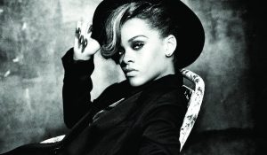 Рианна побила рекорд Адель