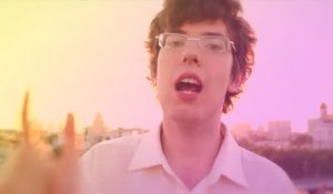 СЛУШАЕМ: новый хит от автора песни “Белая стрекоза любви”