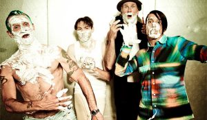 Red Hot Chili Peppers представили видео “Dark Necessities”, снятое Оливией Уайлд