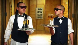 Far East Movement и Rye Rye устроили вечеринку с Опрой и Бараком Обама в новом видео