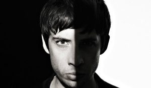 Example записывает «жесткий» альбом