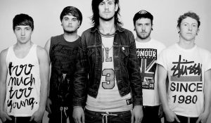 While She Sleeps выпустили эмоциональное видео