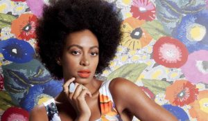 Соланж представила новый сингл “Looks Good With Trouble”