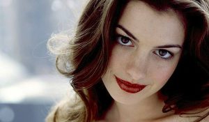 Актриса Энн Хэтэуэй спела культовую “I Dreamed a Dream”