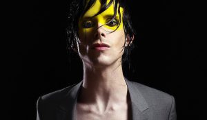 IAMX выпустил новый клип “I Come With Knives”