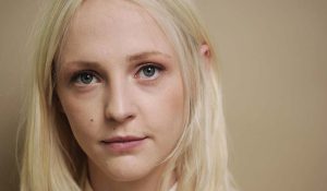 Лора Марлинг выпустила новый сингл “False Hope”