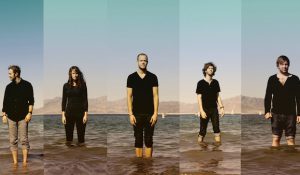 Imagine Dragons настучали в огромные барабаны свой хит “Radioactive” на “American Music Awards 2013”