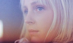 Лора Марлинг анонсировала новый альбом “Short Movie”