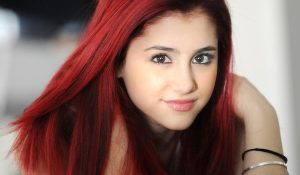 Ариана Гранде выпустила ещё одну рождественскую песню