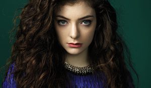 Лорд сделала кавер на хит Джереми и спела трек из «Голодных Игр»