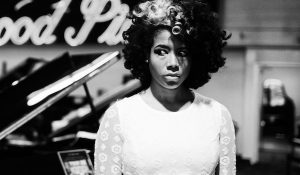 Келис устроила фотосессию в новом клипе “Jerk Ribs”