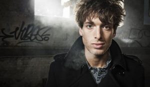 Паоло Нутини: «Стоять рядом с Майли и облизывать предметы – не моё»