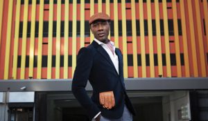 Исполнитель хита Avicii “Wake Me Up” — Алоэ Блэк — возглавил чарт Великобритании с сольной песней