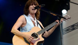 Крисси Хайнд из группы The Pretenders обвинила поп-звезд: «Если ты порнозведа, тебе не стоит записывать музыку»