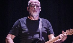 Дэвид Гилмор не дал Лане Дель Рей возглавить британский чарт альбомов