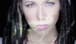 Московская соул-певица Эндже собирает единомышленников на «Планете»