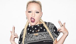 Брук Кэнди представила сингл “Happy Days”