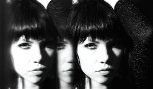 Карли Рэй Джепсен сыграла бездомную в клипе “Your Type”