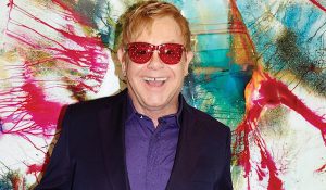 Элтон Джон представил абстрактный клип “Looking Up”
