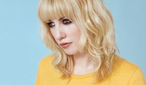 Ladyhawke анонсировала альбом и выпустила трек “A Love Song”