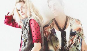The Kills показали зажигательные похороны в клипе “Doing It To Death”
