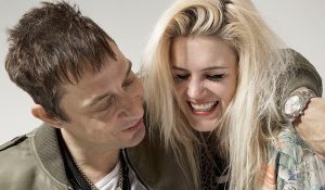 The Kills выпустили рок-н-рольный клип “Heart of a Dog”