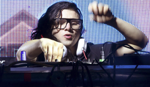 Skrillex и Poo Bear презентовали трек «Would You Ever» и видео к нему