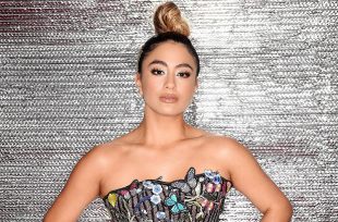 Элли Брук из Fifth Harmony поделилась сольным синглом «The Truth Is in There»