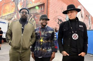 The Black Eyed Peas показали видео “Back 2 HipHop”